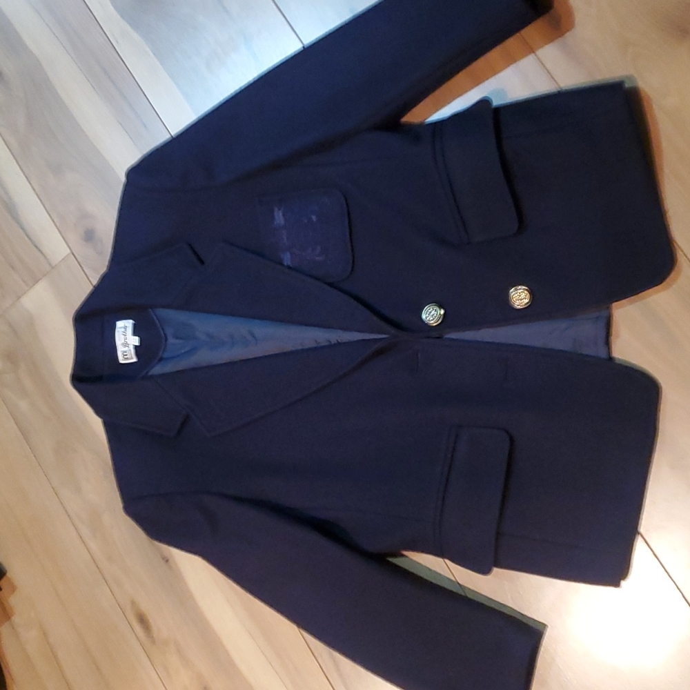 Brothers Crested Wool Blazer Women's size small see pictures for measurements.
